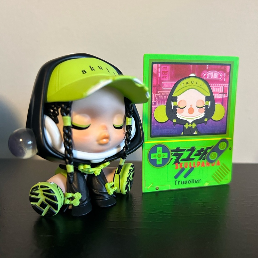 POPMART X SKULLPANDA - Traveller - City of Night Series
